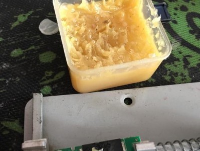 如何处理U盘芯片损坏问题（解决U盘芯片损坏的方法和技巧）